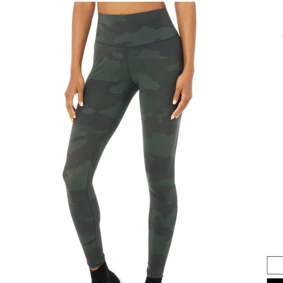 Alo Yoga High-Waist Vapor Legging in Hunter Camo Medium - Picture 1 of 8